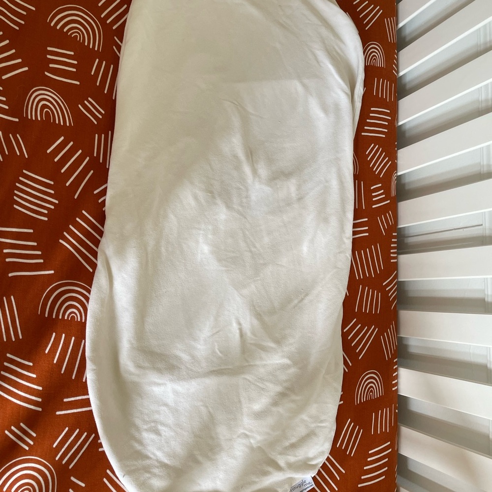 Cream Toddler snuggle me organic lounger cover.